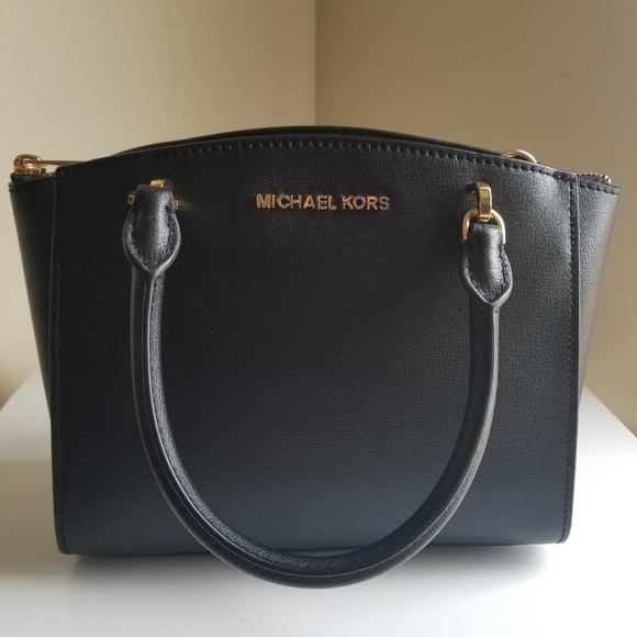 Michael Kors Handbags - 🚫SOLD🚫Michael Kors Satchel